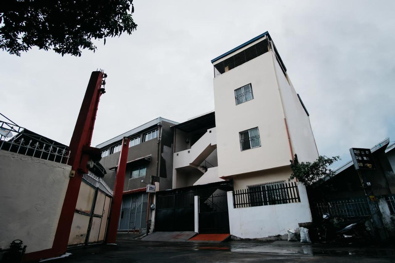 Sleepadz - Capsule Beds Dormitel In Magsaysay Ave Naga Hotel Exterior photo